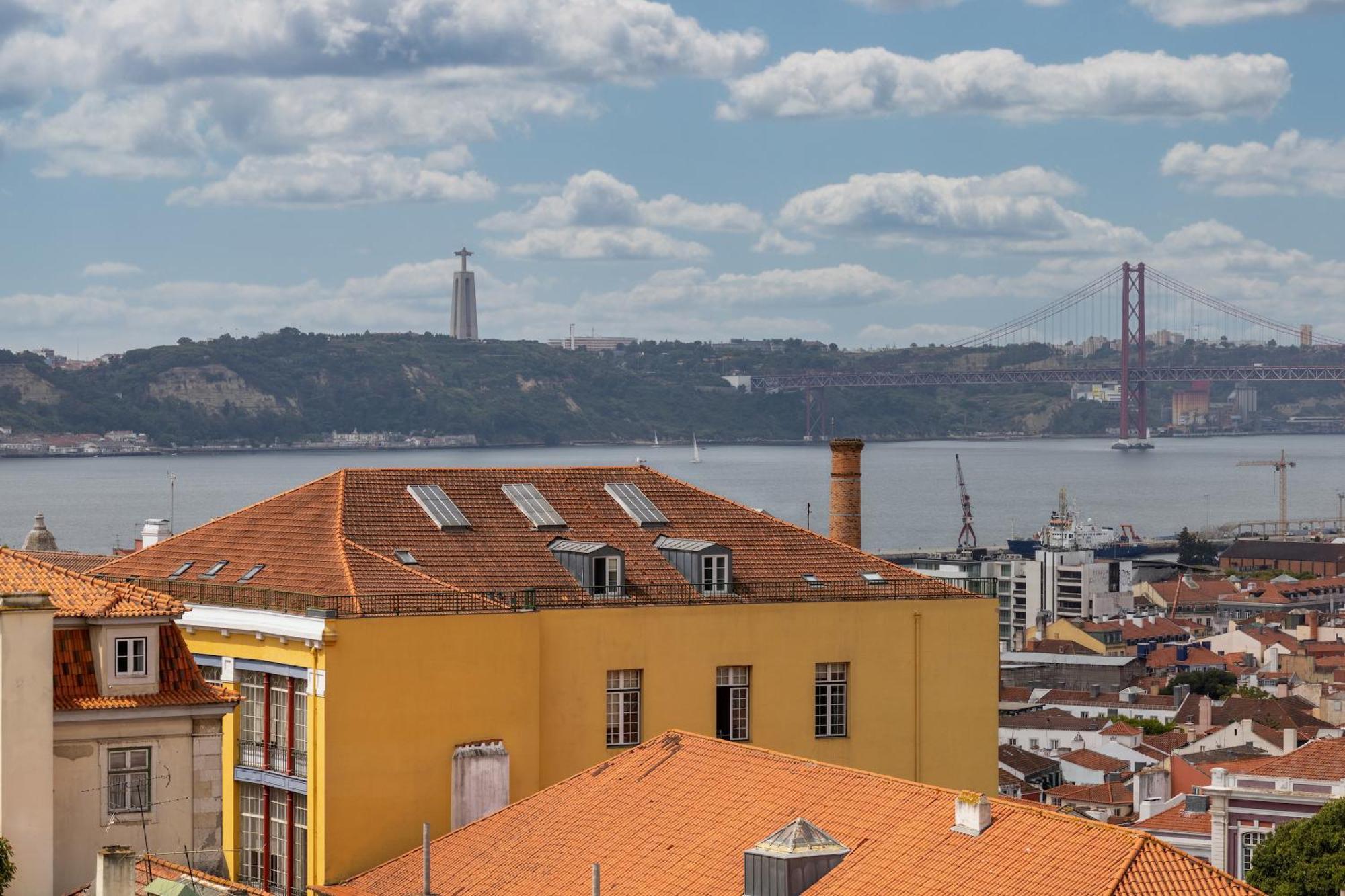 Beguest Bairro Alto City View Apartment Lisbon Exterior photo